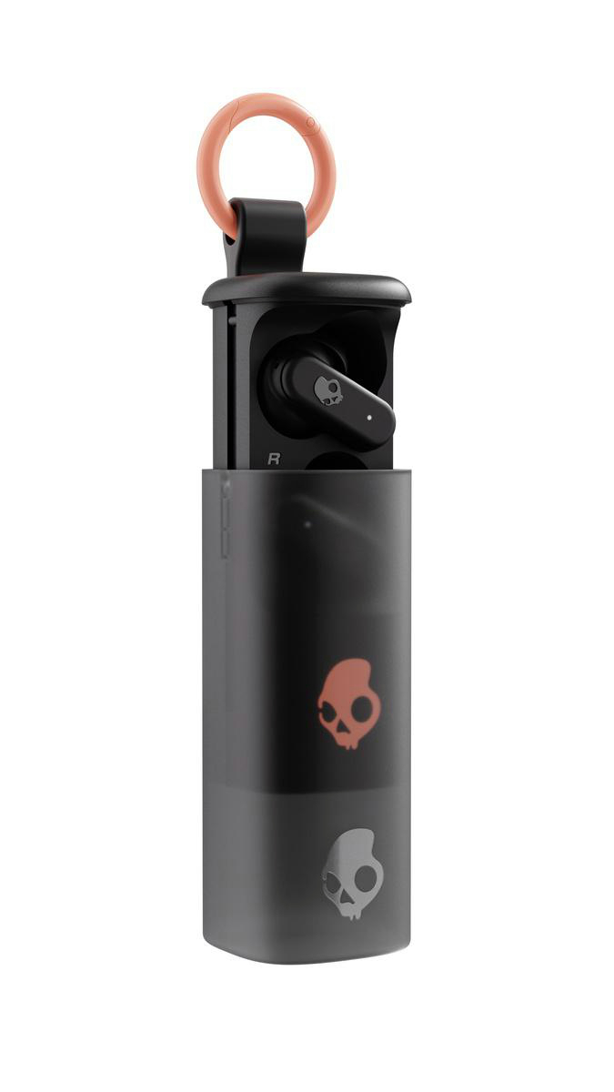 Schwarze Skullcandy Ohrhörer in einem Case mit Pfirsichschlaufe, weißer HG.