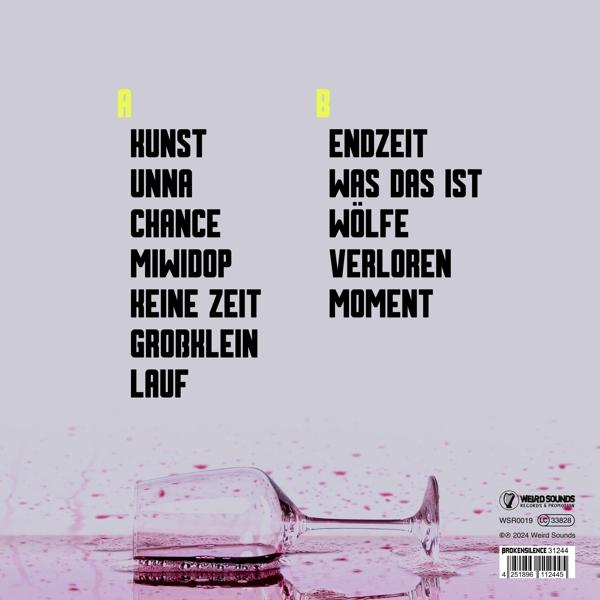 Albumcover mit Texten links und zerbrochenem Glas unten.