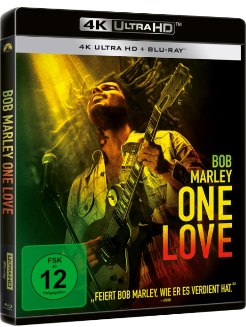DVD-Hülle des Films Bob Marley One Love. Zeigt Bob Marley, der auf einer Bühne Gitarre spielt.