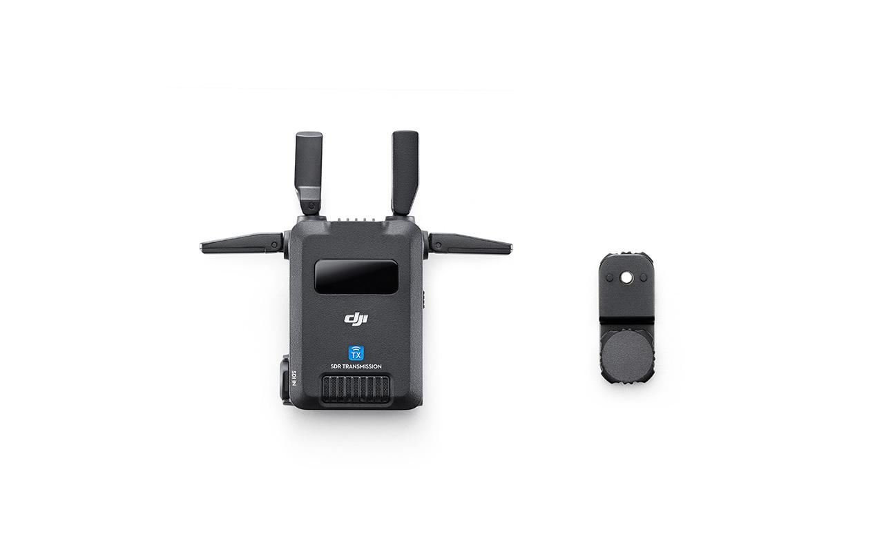 DJI Mic 2 Sender- und Empfängerset auf weißem Hintergrund, mit sichtbarem Logo.