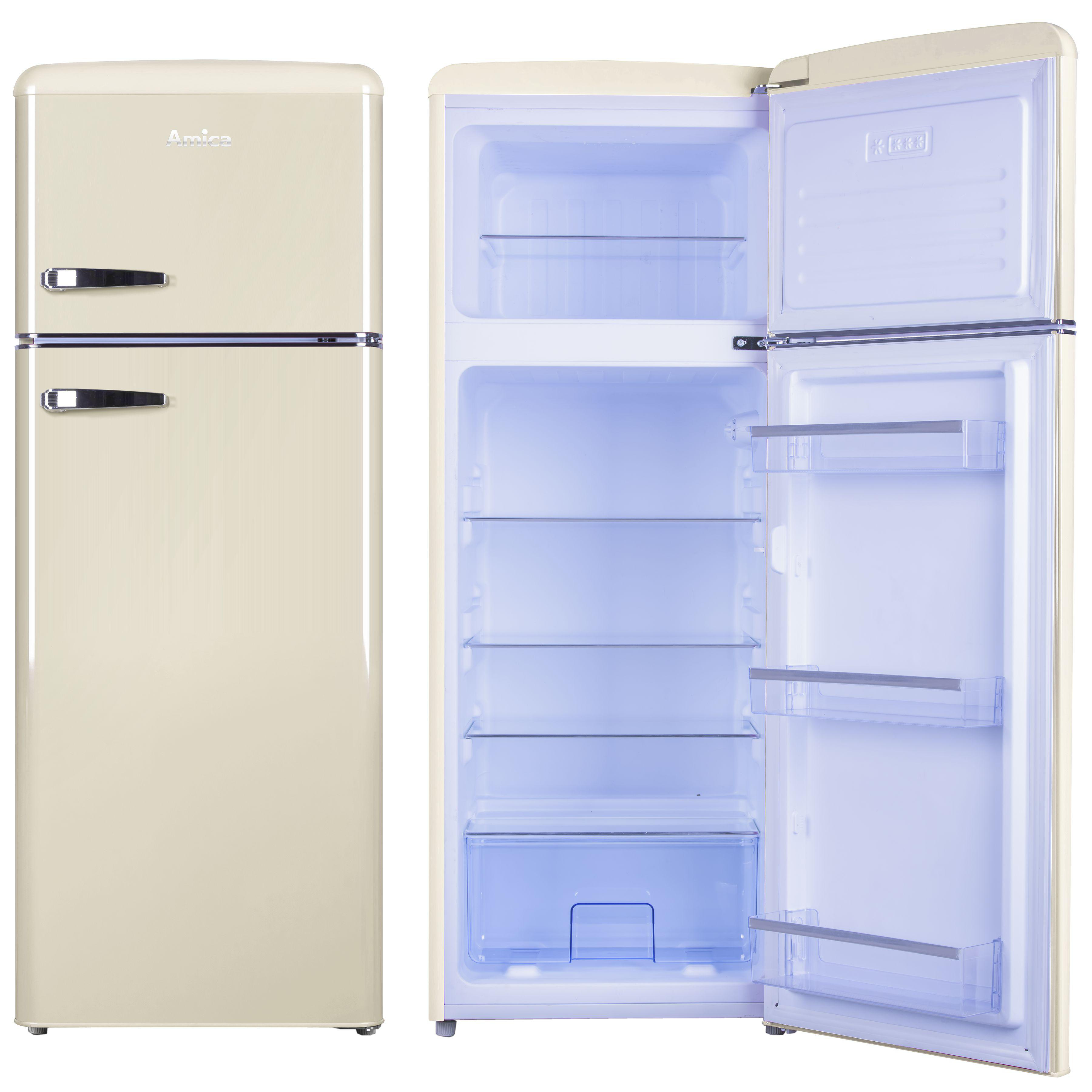 Ein beigefarbener Retro-Kühlschrank, mit offener Tür, Regalen und blauer Schublade.