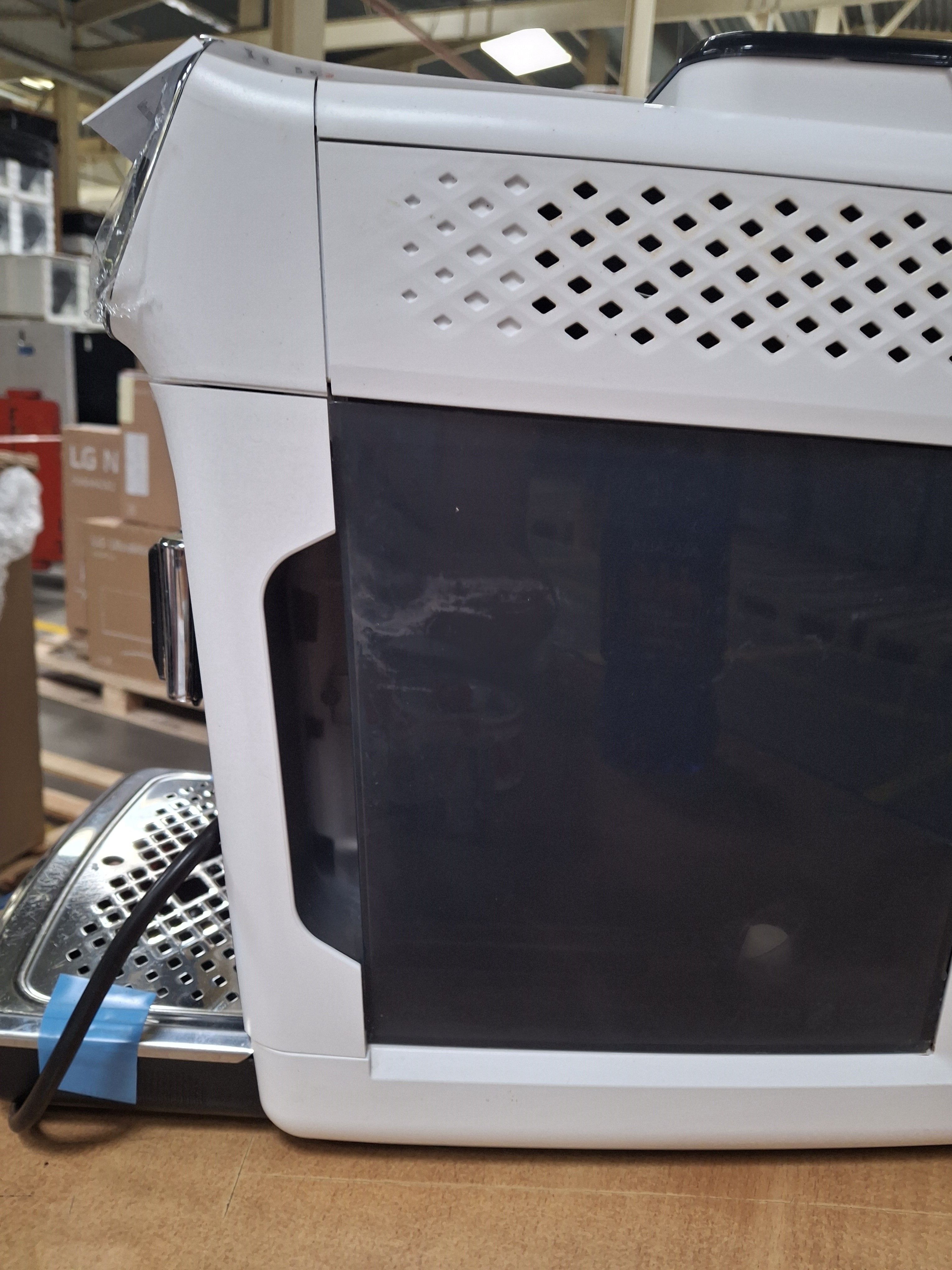 OUTLET - Ekspres ciśnieniowy PHILIPS 3200 Series LatteGo Premium EP3243/50