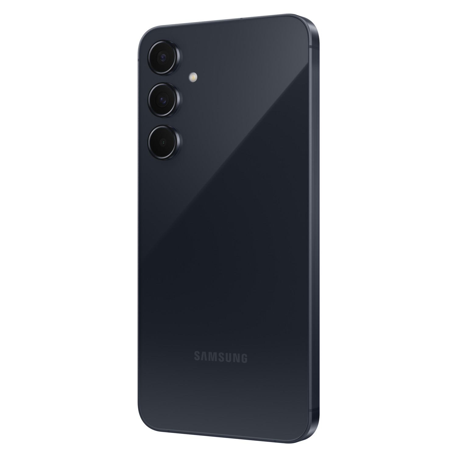 Achterkant van een donkerblauwe smartphone met drie camera's en het SAMSUNG-logo.