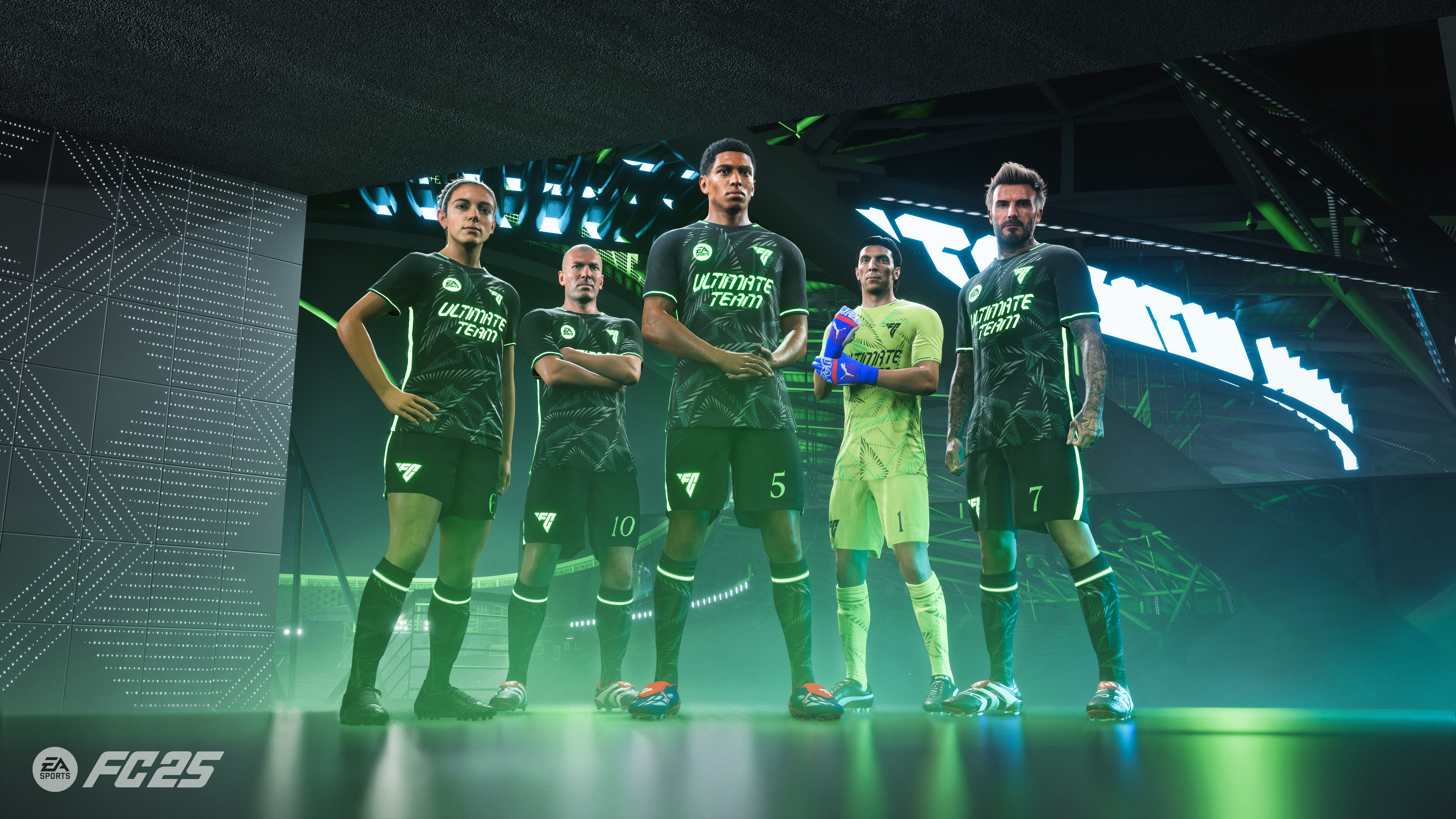 Cinq joueurs de foot en maillots noirs et détails verts sont debout. Un gardien porte du jaune. Le fond est un stade futuriste et éclairé.