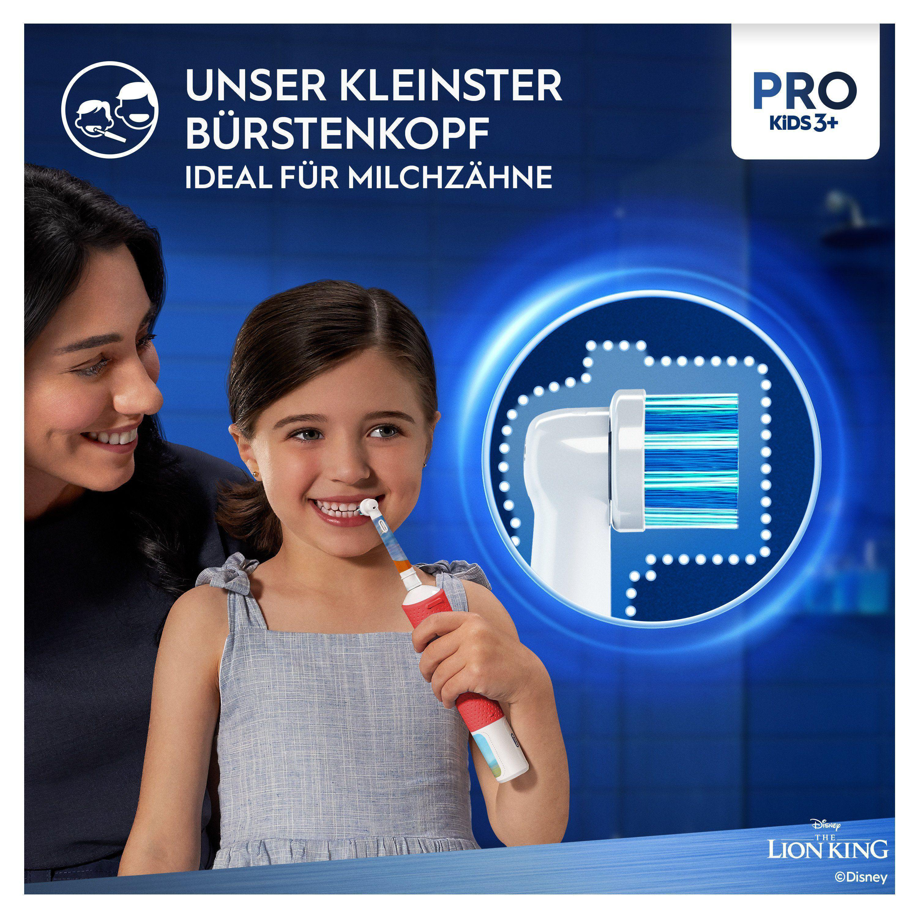 Ein lächelndes Mädchen putzt sich die Zähne mit einer kleinen Zahnbürste, daneben eine lächelnde Frau.