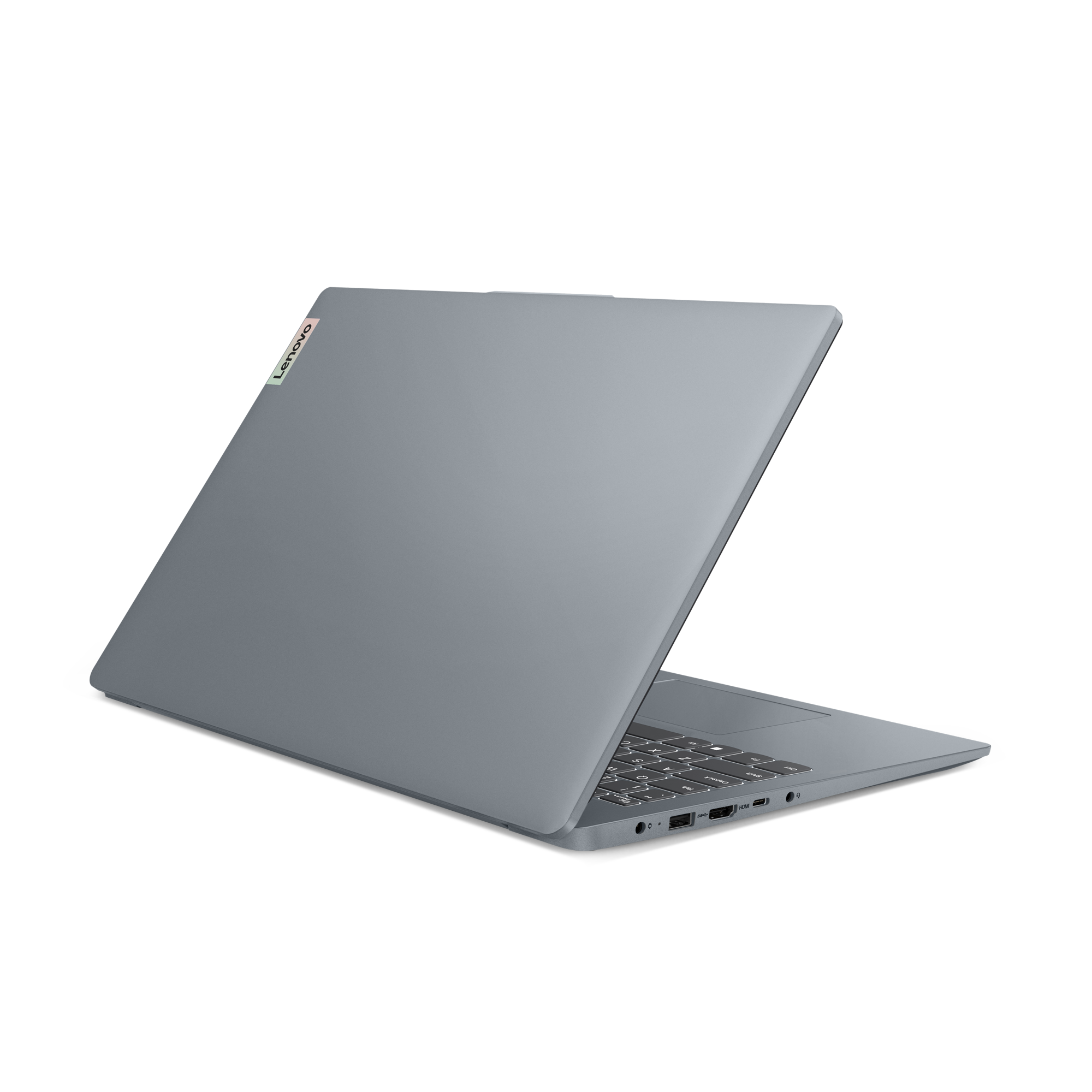 Laptop Lenovo gris, vista trasera, sobre fondo negro.