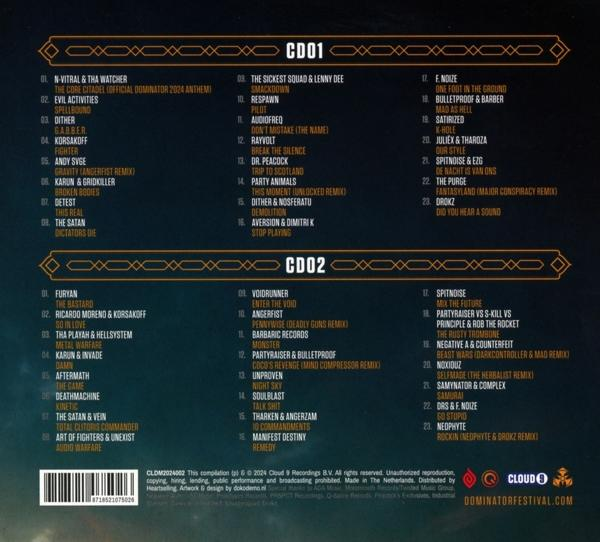 Zwei CD-Hüllen mit Titellisten. Dominator Festival Logo oben. CD1 und CD2 mit Titeln.