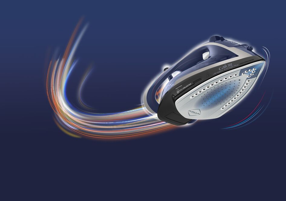 Une Apple Watch Series 7 argentée avec un bracelet violet clair, vue de dos.