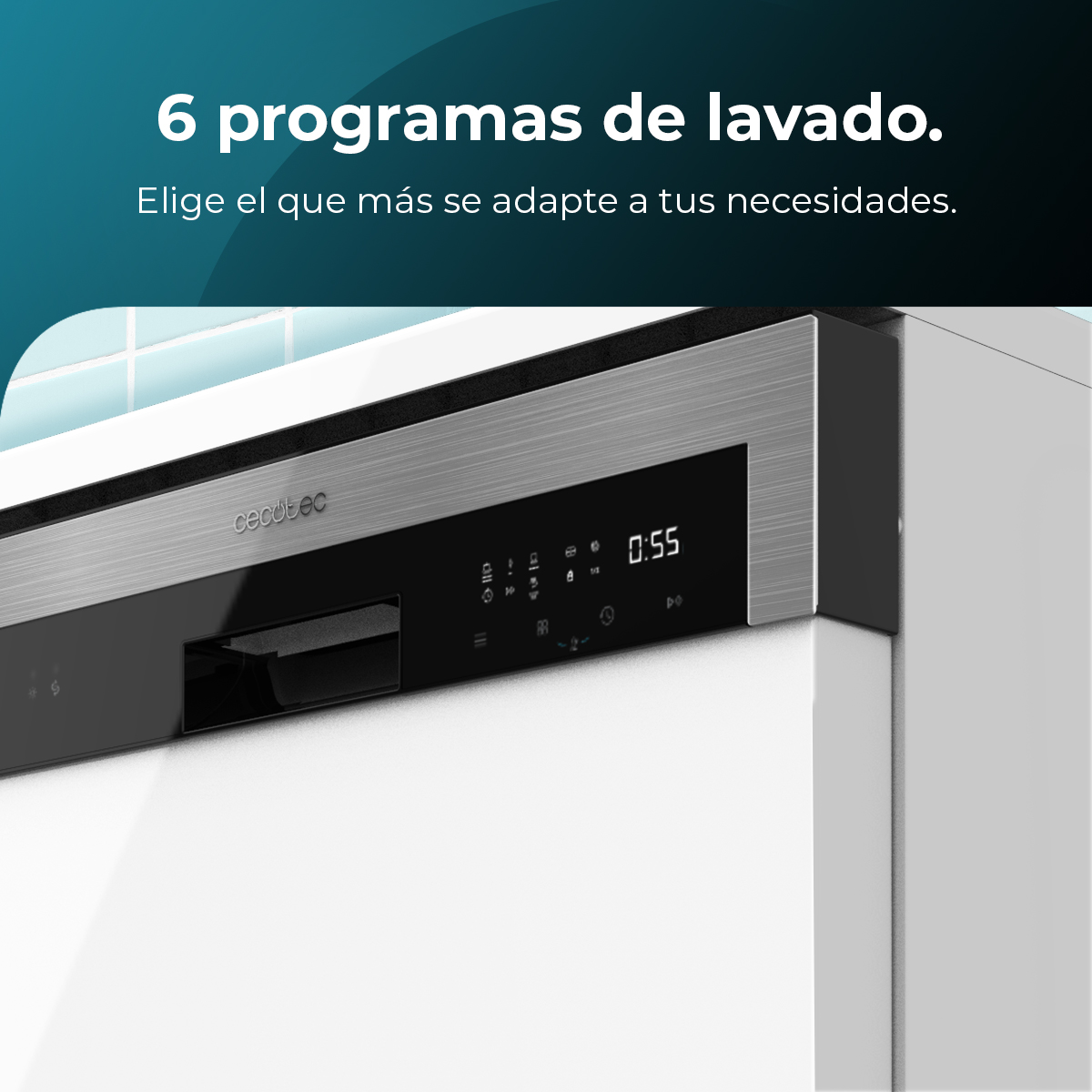 Primer plano del panel de control del lavavajillas, mostrando tiempo y programas.