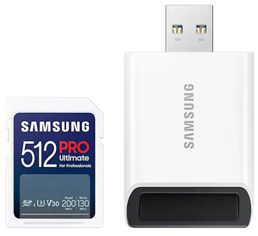 Karta SD i adapter USB. Białe tło. Tekst na karcie: Samsung 512 PRO Ultimate.