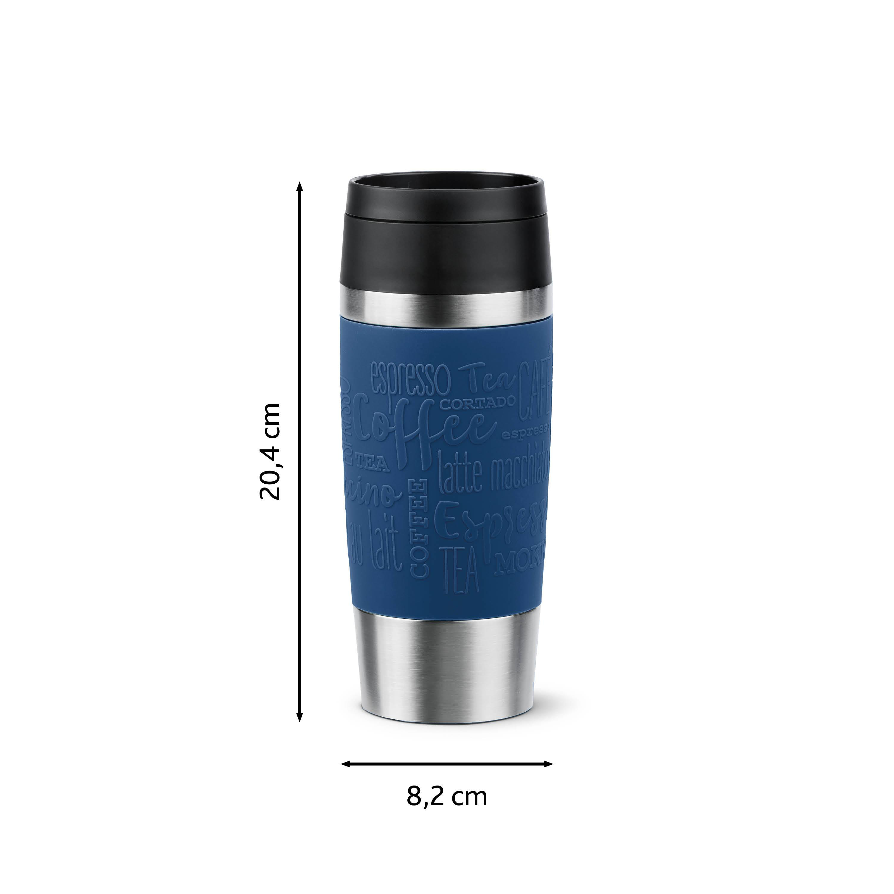 Ein blauer und silberner isolierter Reisebecher mit Text, der die Abmessungen von 20,4 cm und 8,2 cm zeigt.