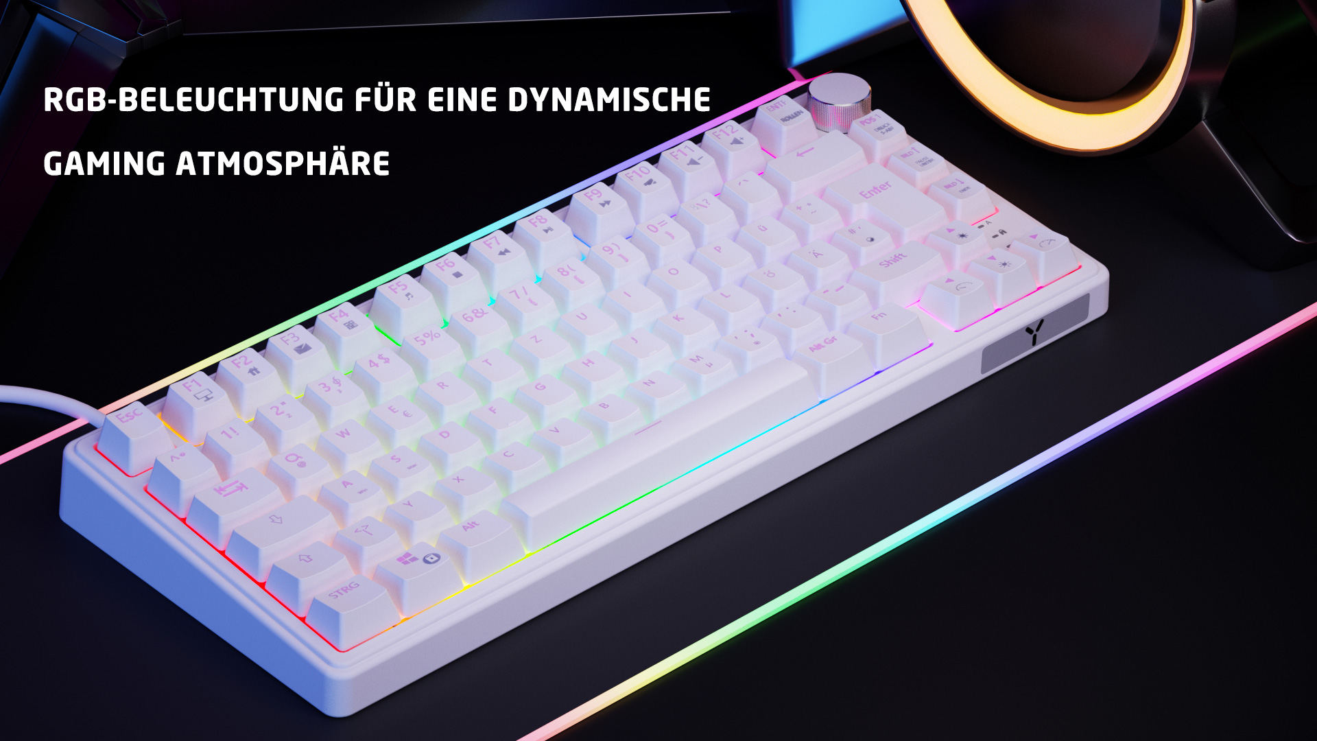 Weiße Gaming-Tastatur mit bunten Lichtern. Schwarzer Schreibtisch. Text: RGB-Beleuchtung für dynamische Gaming-Atmosphäre.
