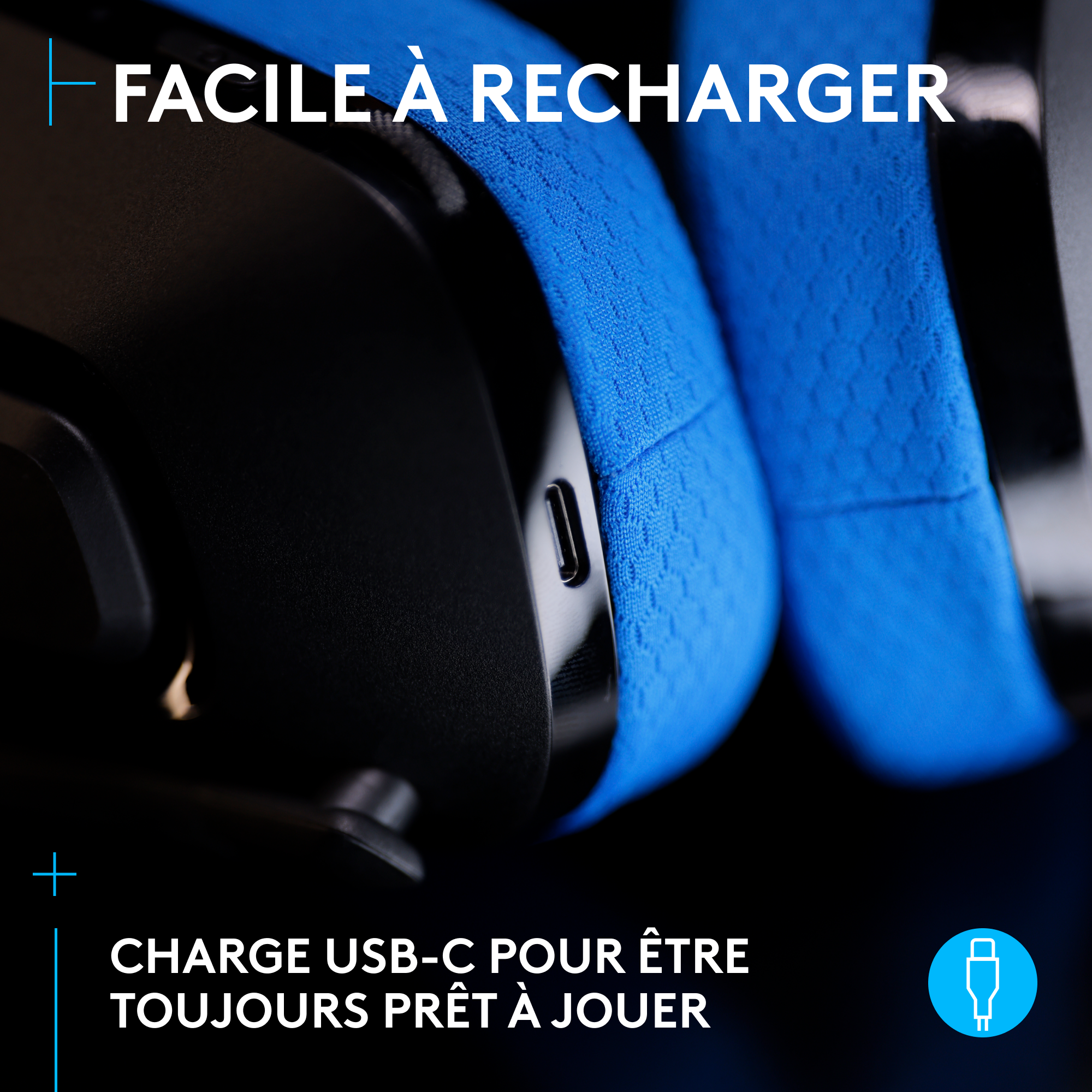Port de chargement USB-C sur un casque VR à bande bleue.