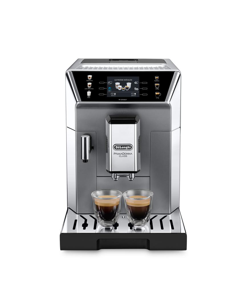 Silberne Espressomaschine mit zwei Kaffeegläsern. Ein Bildschirm zeigt Kaffeeoptionen an. Schwarze Basis.