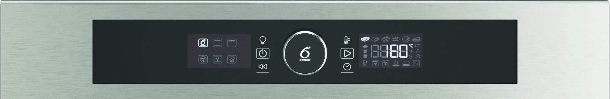 Un panel de control plateado con botones y una pantalla digital que muestra números.
