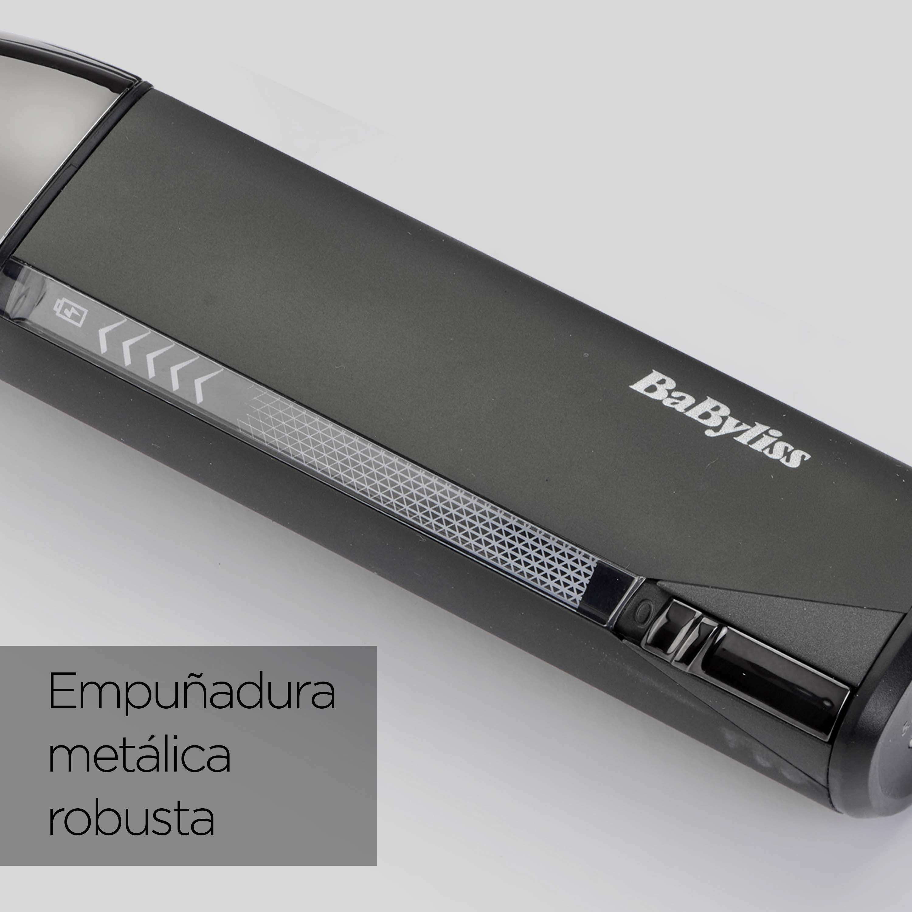 Primer plano de una recortadora de pelo negra. Presenta la marca BabyLiss. Agarre metálico mostrado.