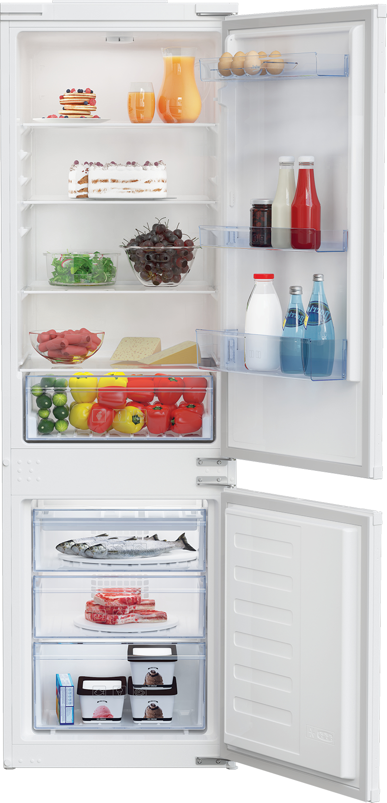 Ein weißer Kühlschrank mit geöffneter Tür, der Regale mit Lebensmitteln zeigt.