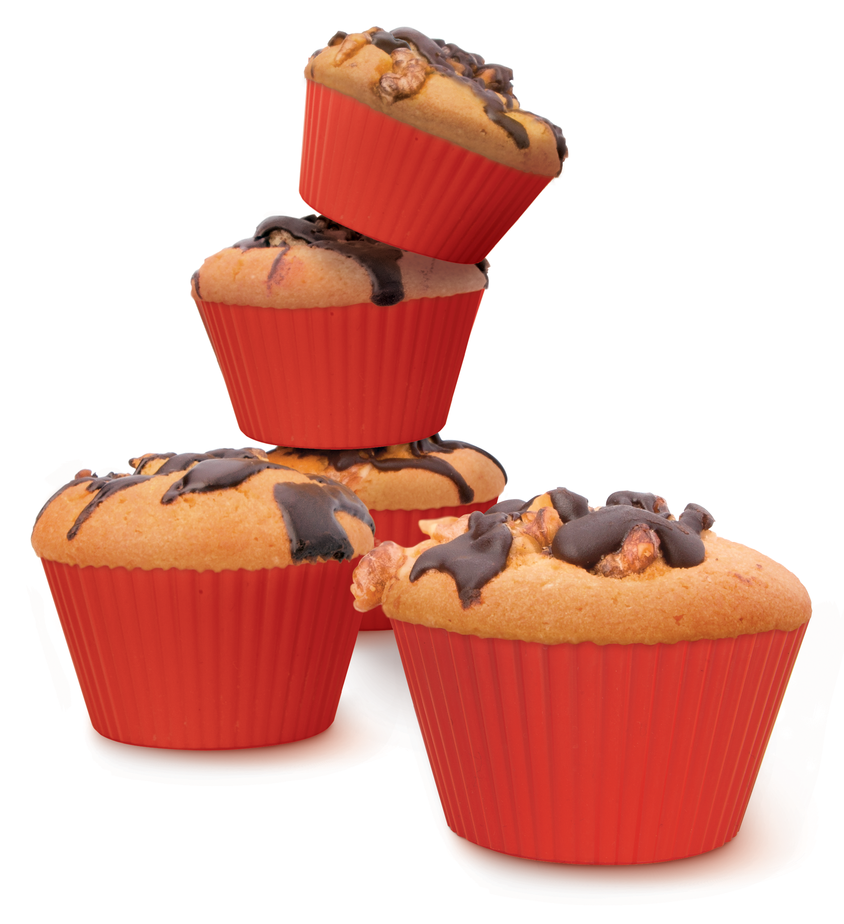 Muffinok halmaza piros poharakban. Némelyiknek csokoládébevonata és diója van.
