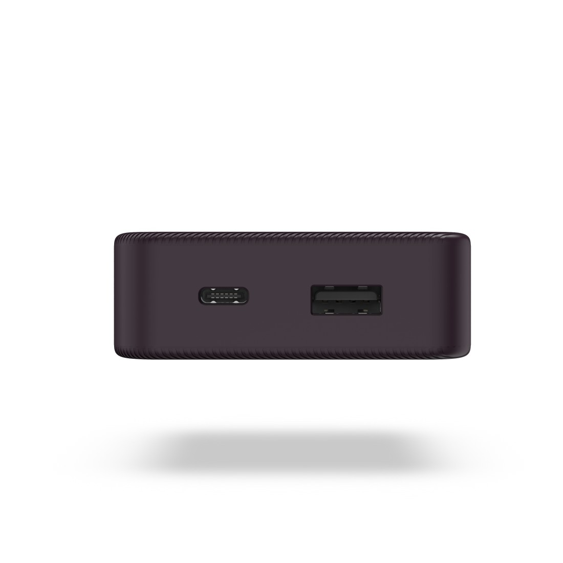 Eine dunkelviolette Powerbank mit einem USB-C-Anschluss und einem USB-A-Anschluss am Ende.