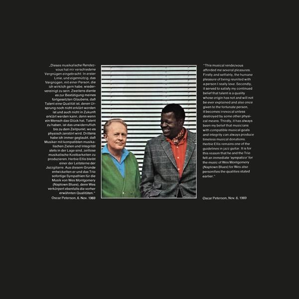 Zwei Männer in Anzügen mit Text auf Deutsch und Englisch, die Musik und Jazz diskutieren.
