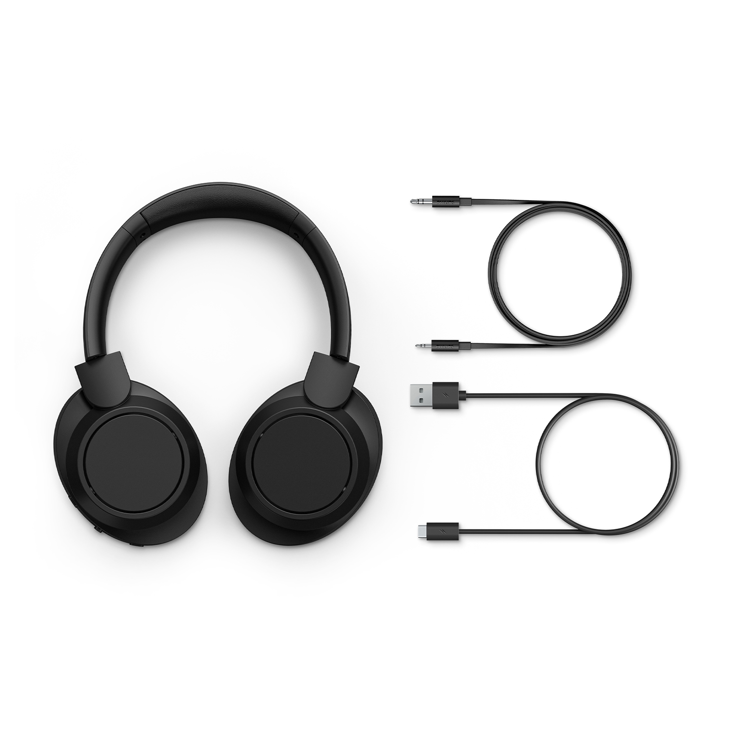 Cuffie nere con un set di cavi di ricarica e audio.