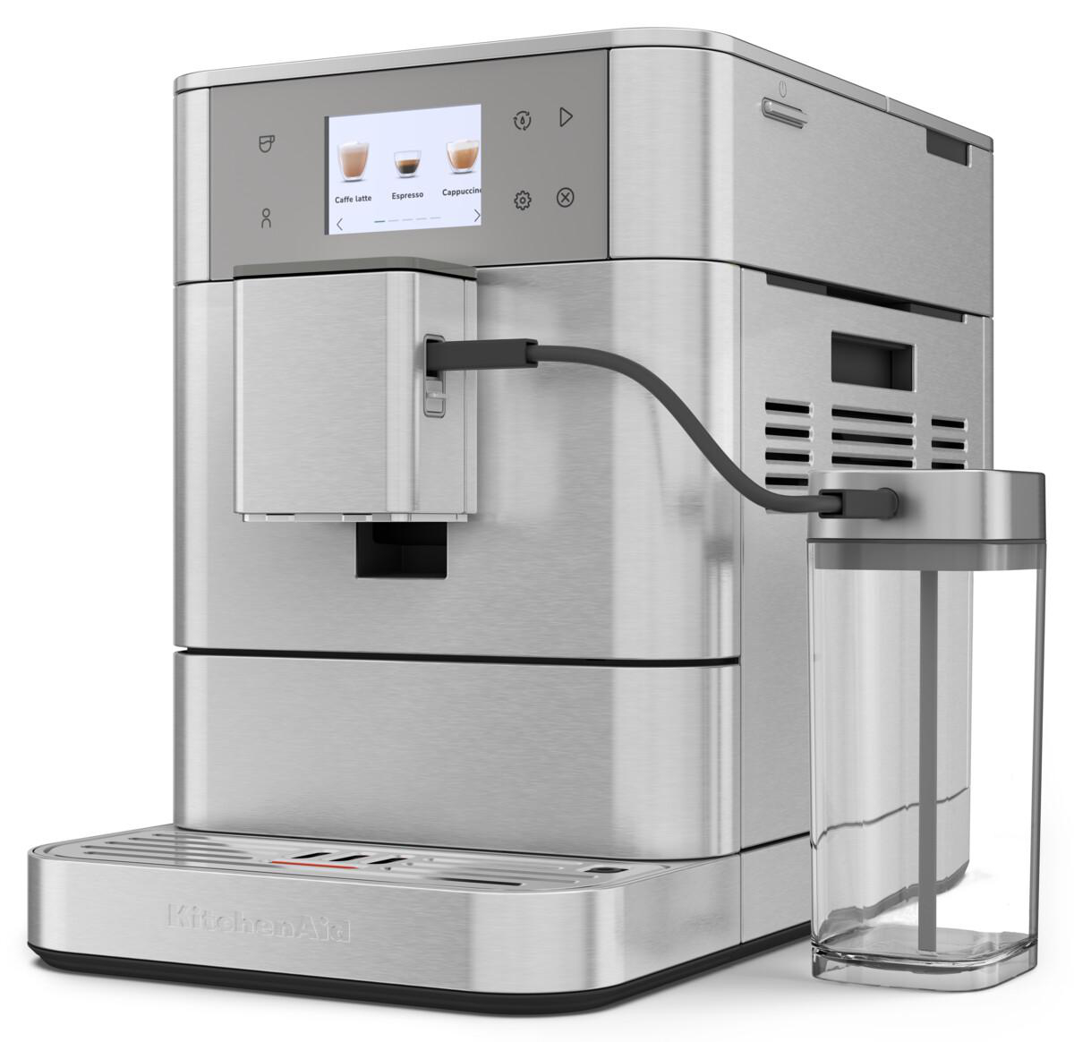 Silberne KitchenAid Espressomaschine mit einem transparenten Wasserbehälter. Die Maschine hat einen Touchscreen.