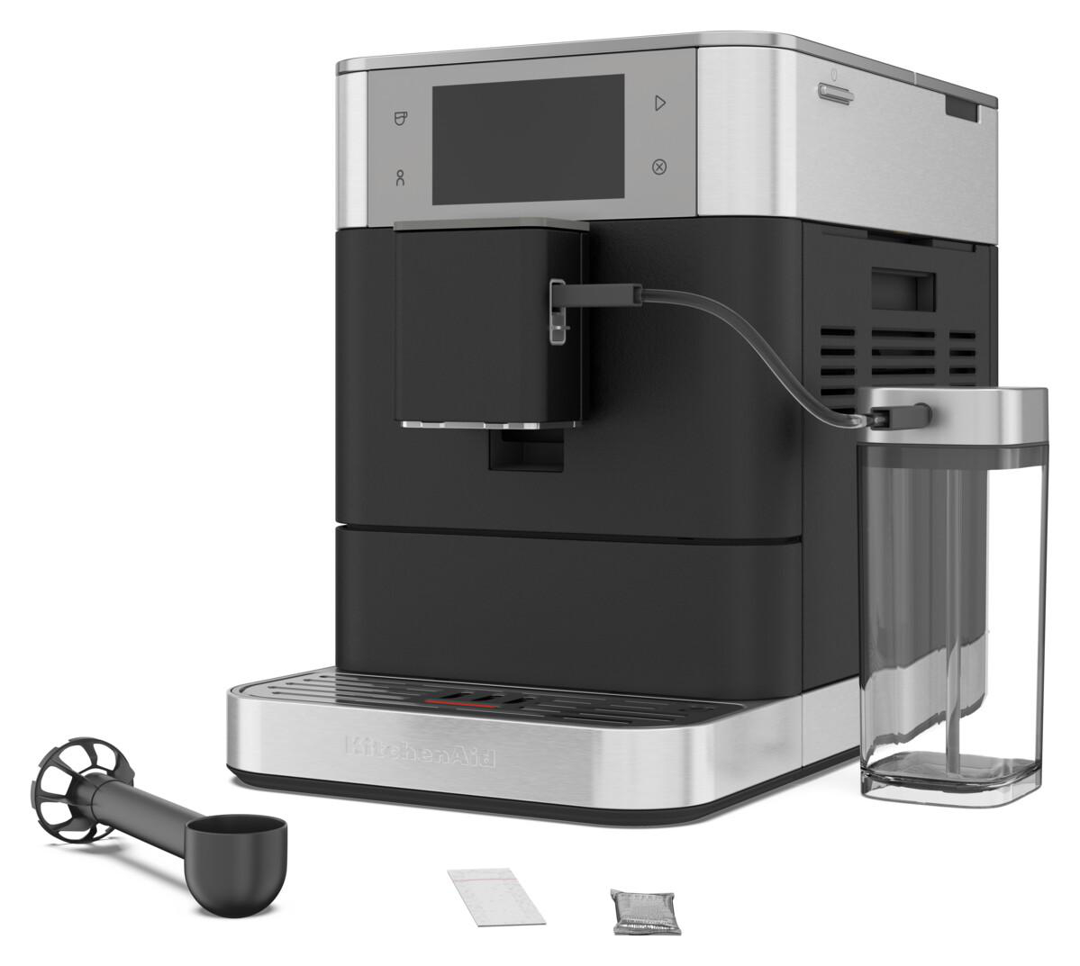 Espressomaschine mit Zubehör. Schwarzes und silbernes Design, Wassertank und Zubehör.