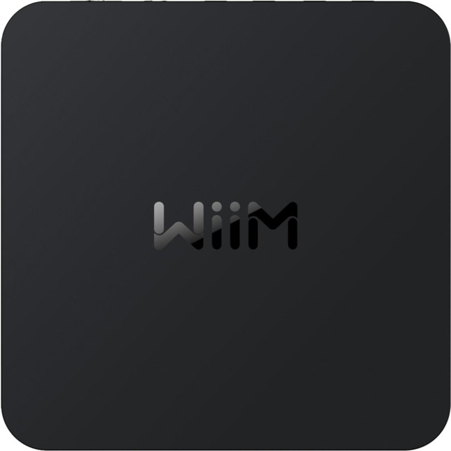 Schwarzes quadratisches Gerät mit dem Logo "WiiM".