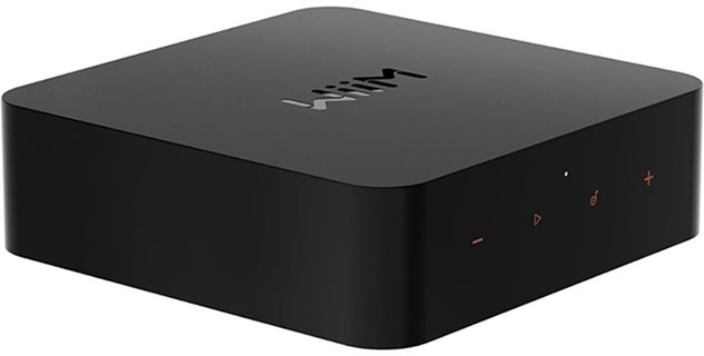 Wiim Mini nero. Un piccolo dispositivo nero e quadrato con pulsanti funzione sulla parte anteriore.