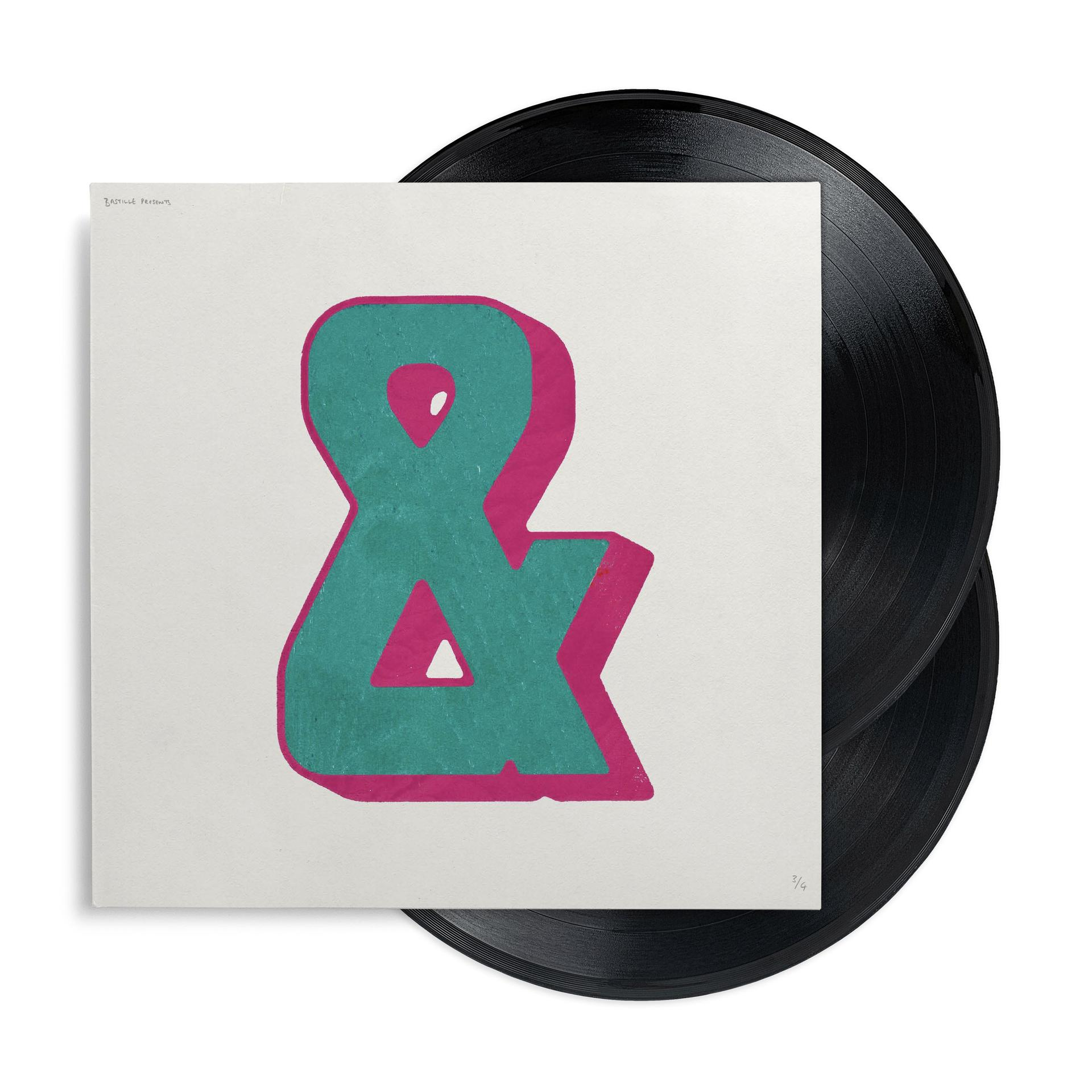 Vinyle avec un esperluette verte et rose sur la couverture. Deux disques noirs derrière.