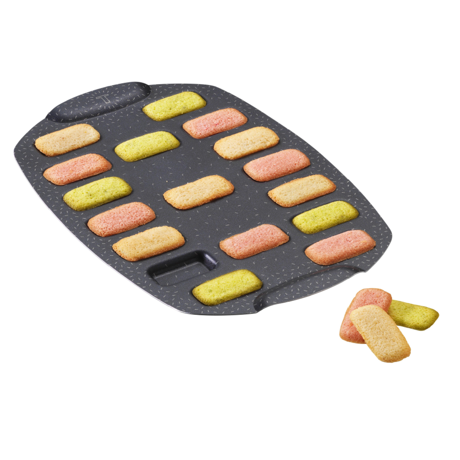 Plaque de cuisson avec petits biscuits rectangulaires roses, jaunes et beiges.
