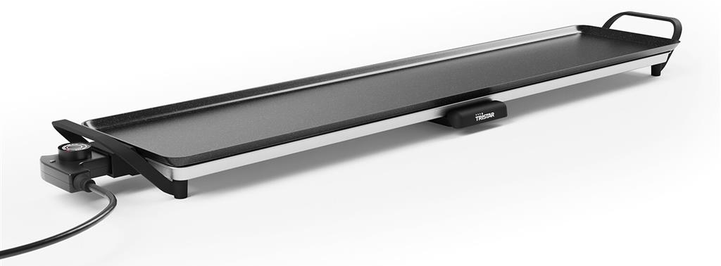 Une longue plaque de cuisson électrique noire avec une garniture argentée. L'étiquette de la marque Tristar est visible.