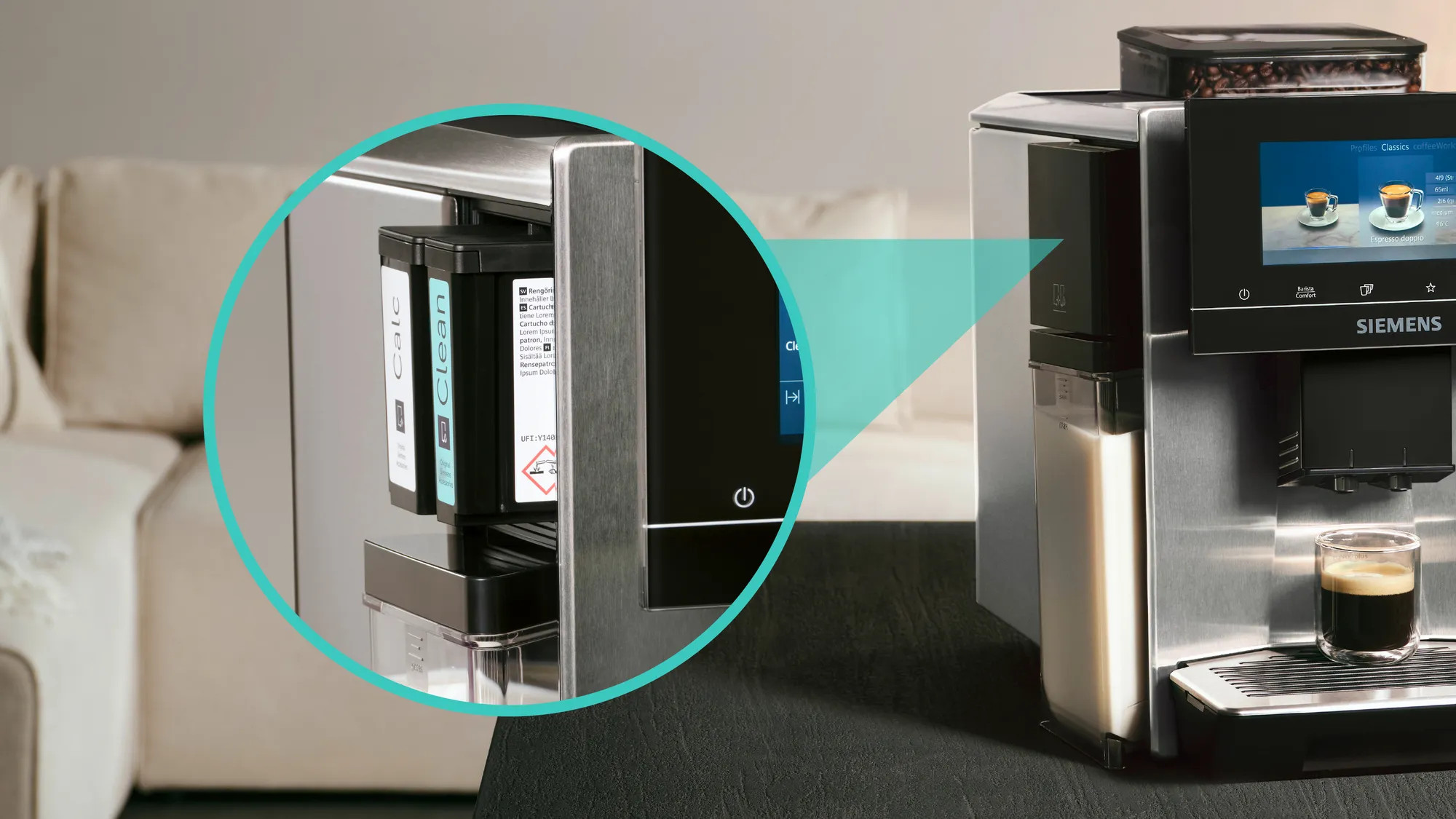 Zbliżenie ekspresu do kawy z wyświetlaczem i filtrami do kawy.