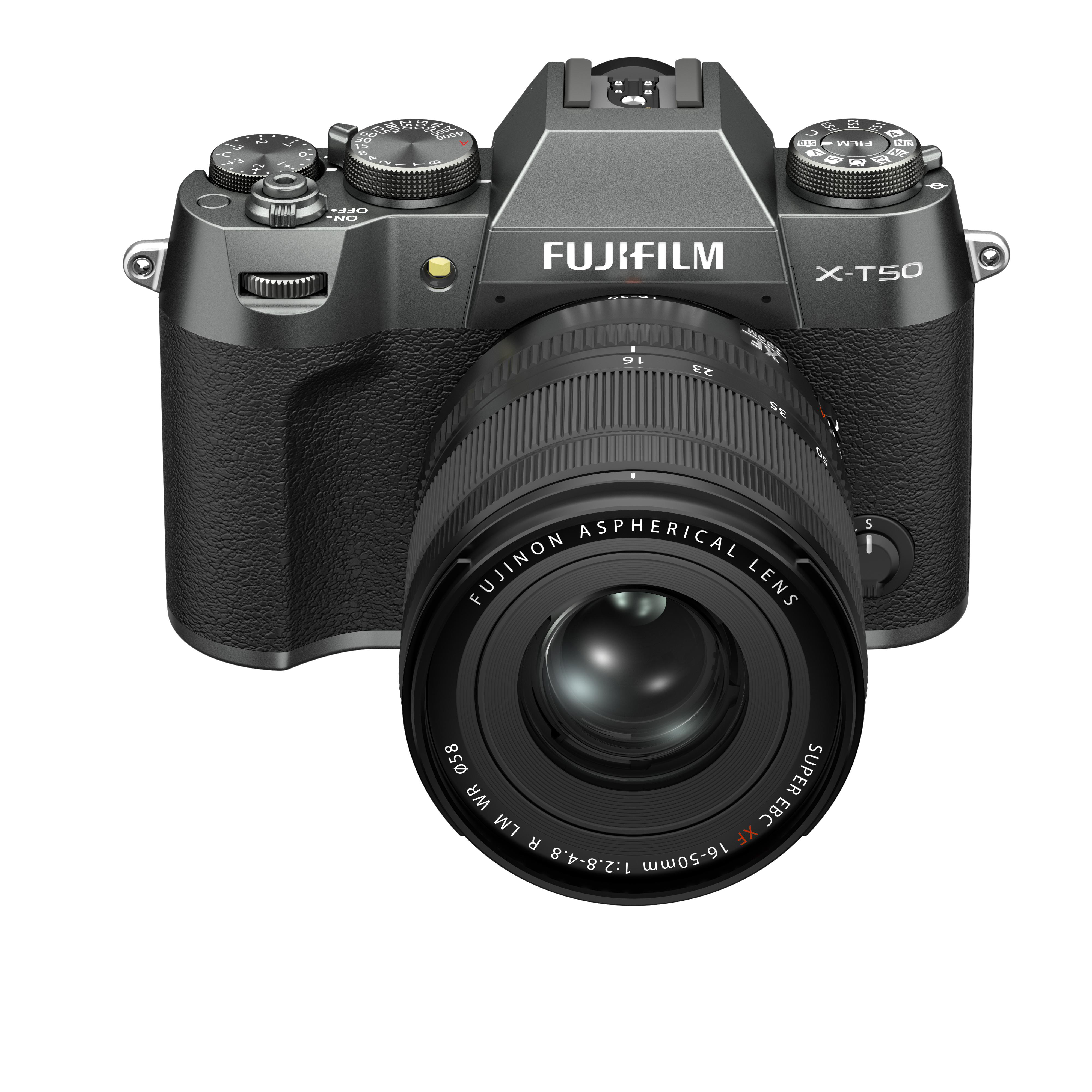 Fujifilm X-T50 Kamera. Grauer Body, schwarzes Objektiv, verschiedene Knöpfe.