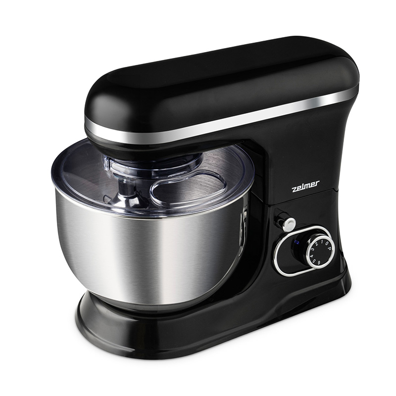 Czarny i srebrny mikser stojący na białym tle. Misa ze stali nierdzewnej. Posiada przezroczystą pokrywę.