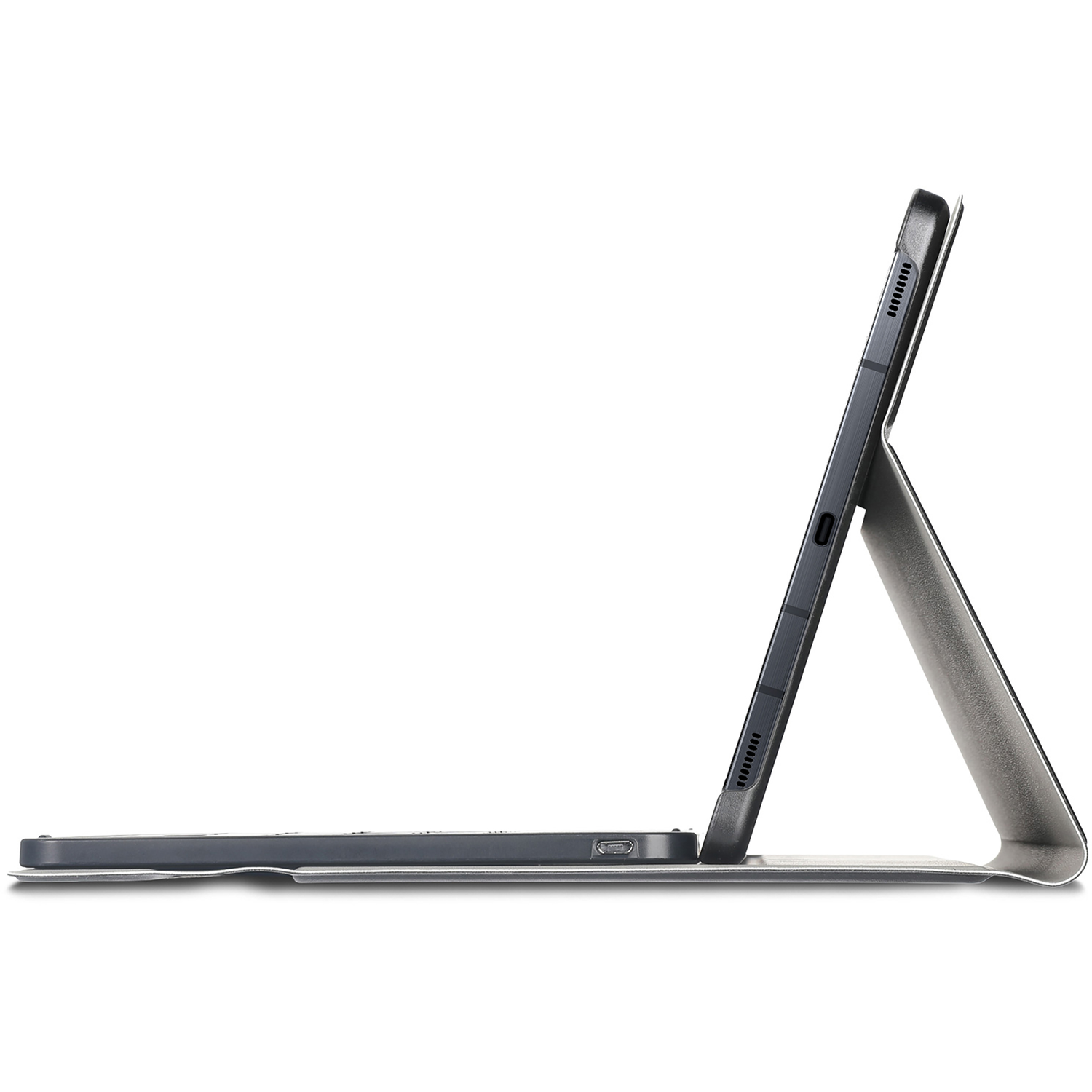 Een tablet die wordt ondersteund met een toetsenbordhoes, met het zijprofiel zichtbaar.