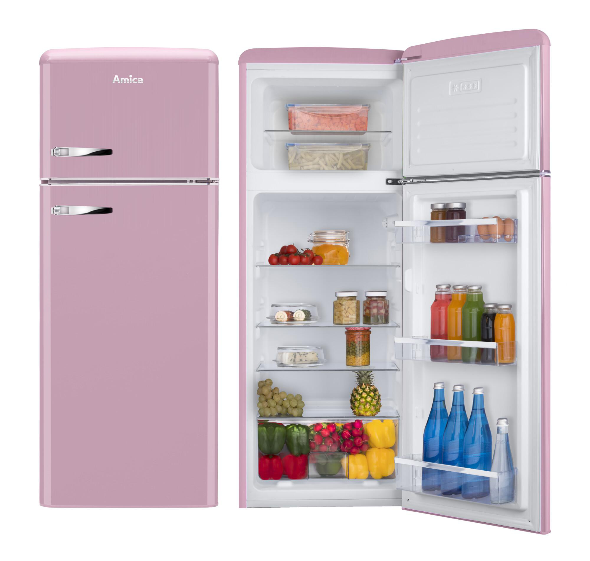 Rosa Retro-Kühlschrank. Links geschlossen, rechts offen, mit Regalen voller Lebensmittel und Getränke.
