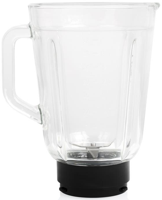 Pichet de blender en verre transparent avec une base noire et une poignée.
