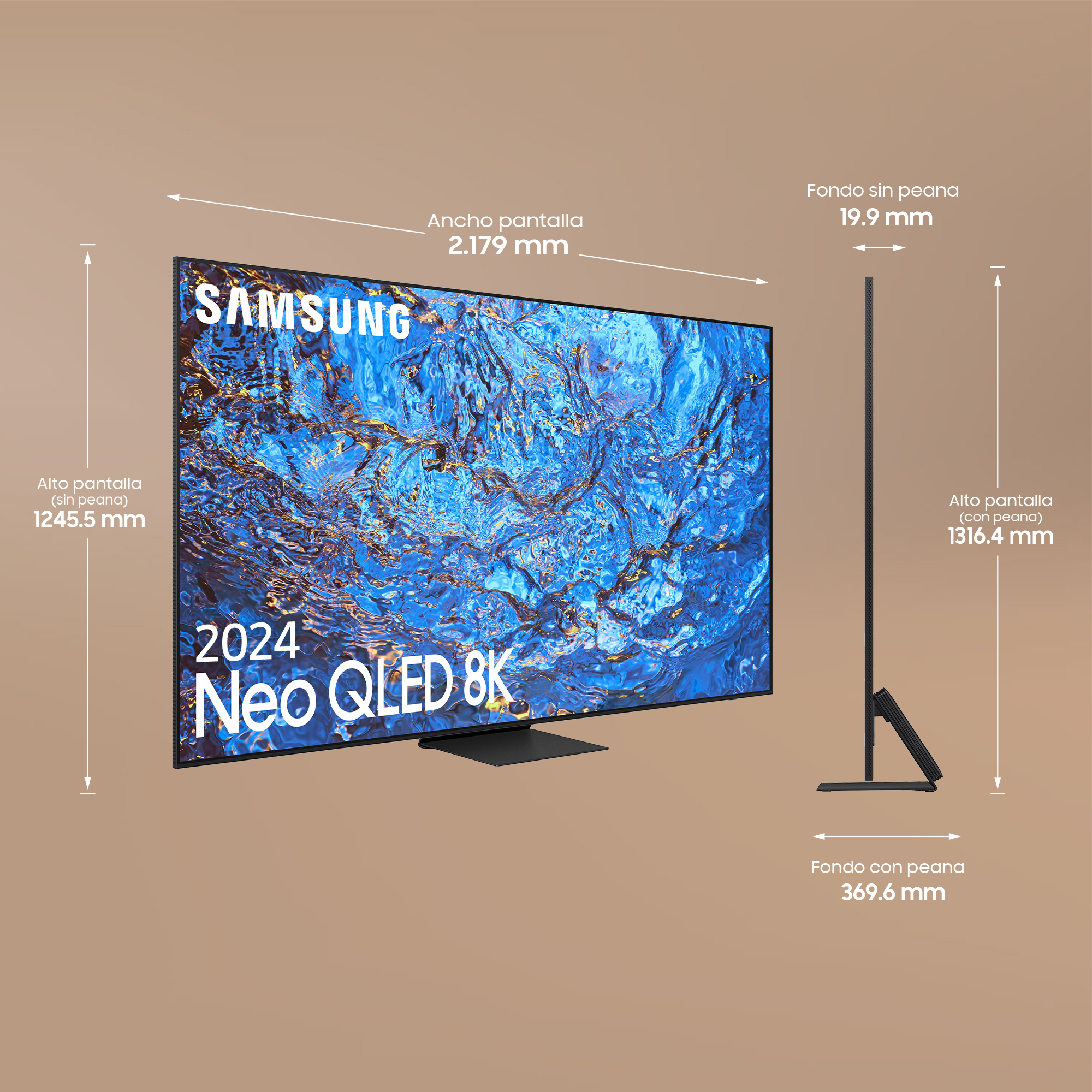 Un televisor grande muestra dimensiones y especificaciones. Es un modelo Samsung Neo QLED 8K 2024.