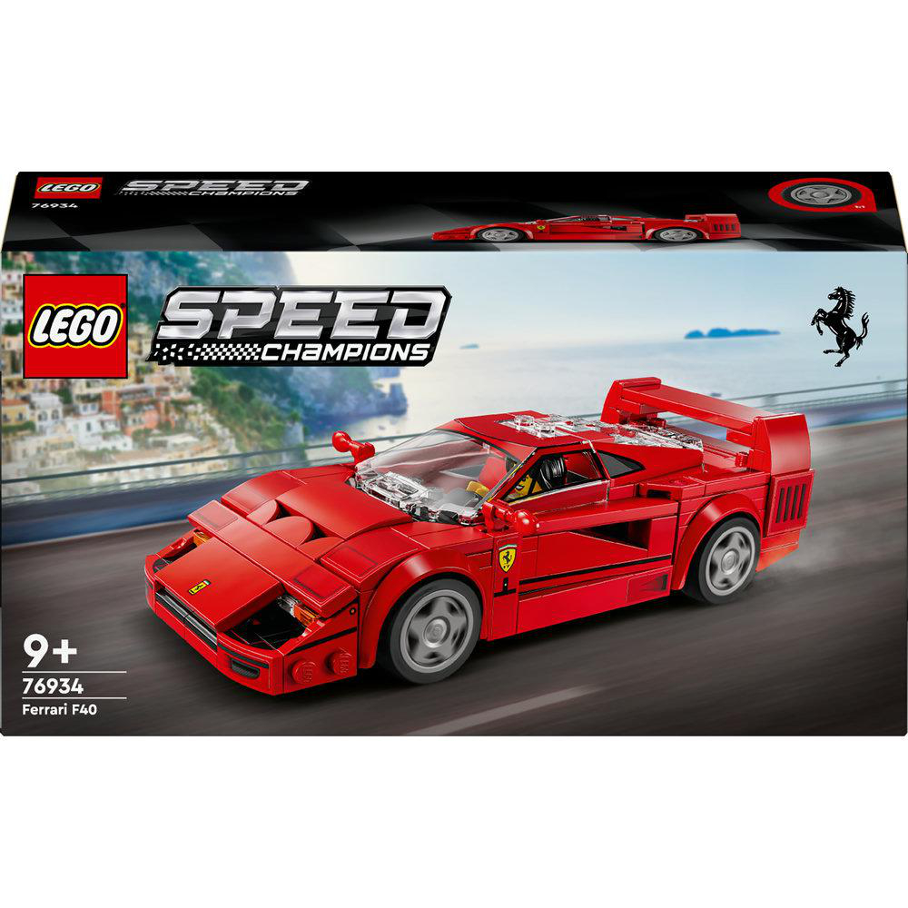 Eine Lego Speed Champions Box zeigt ein rotes Ferrari F40 Modellauto. Die Box zeigt auch die Lego- und Speed Champions-Logos.