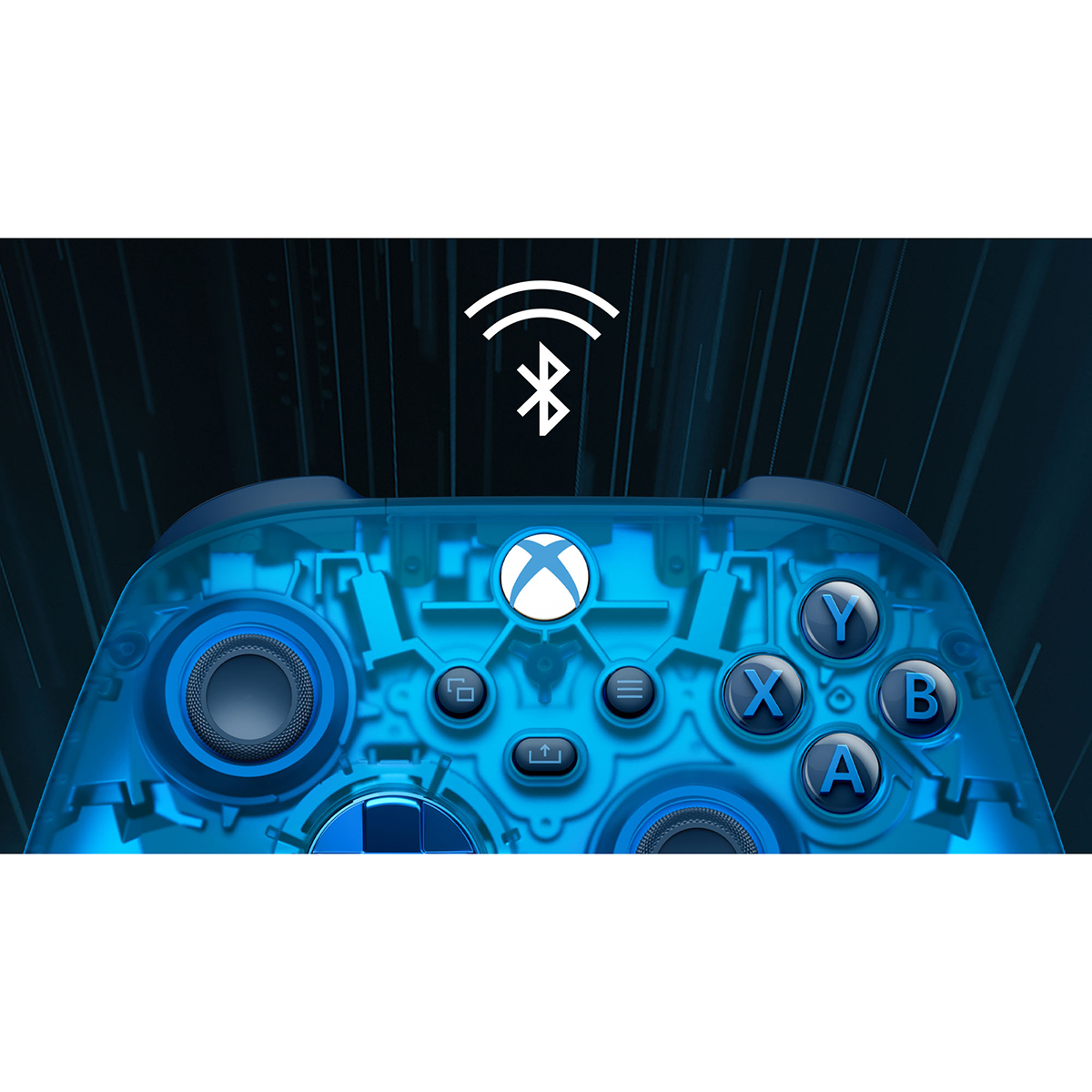 Twee blauwe, transparante Xbox-controllers.