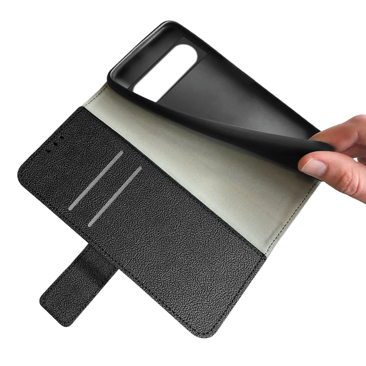 Zwarte telefoonhoes, open om de binnenkant te laten zien en een hand die hem vasthoudt.