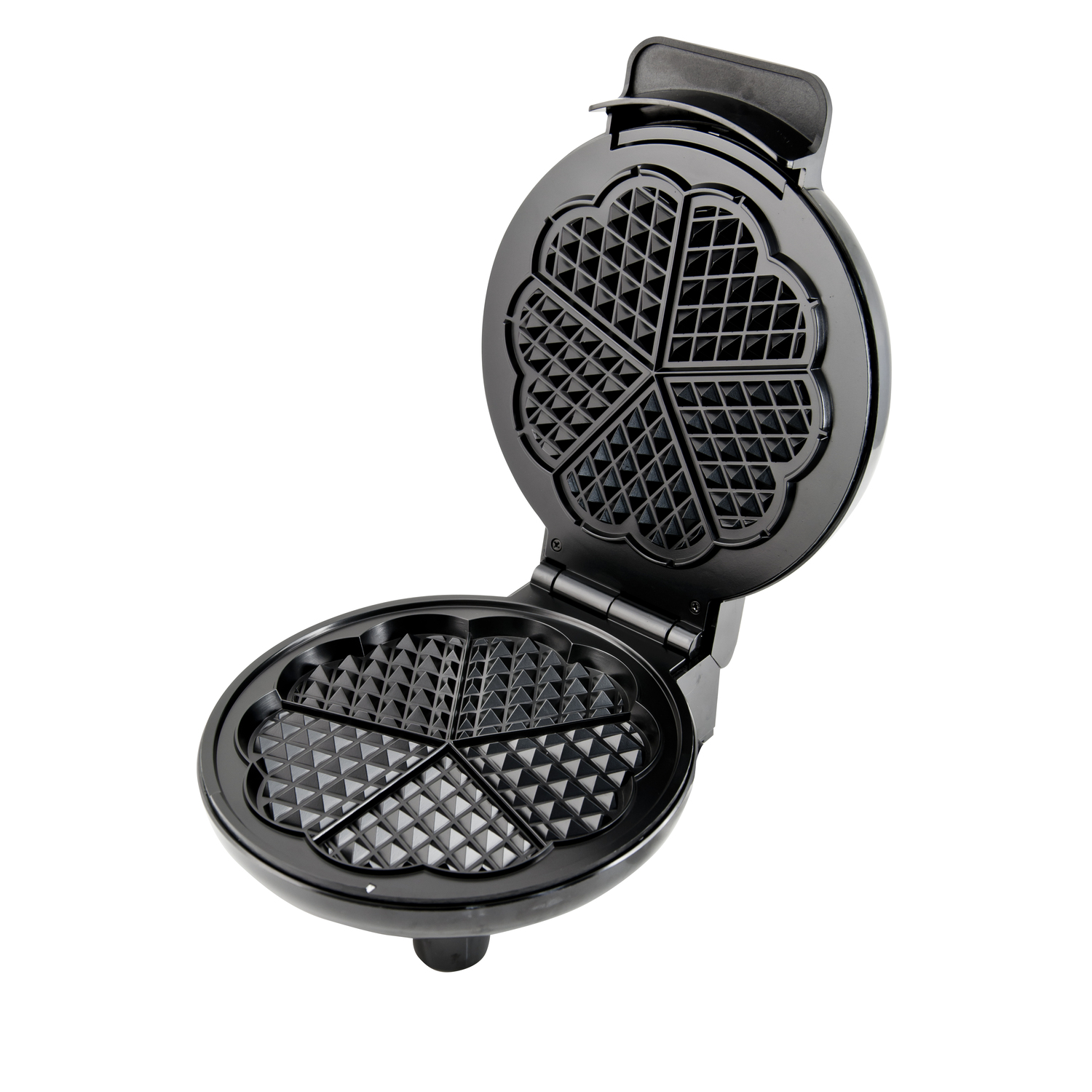 Gaufrier noir, ouvert, révélant des moules en forme de cœur. Fond blanc.