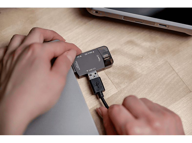 NEWELL Hub OTG 3 in 1 Speicherkartenlesegerät — Foto 3 von 4