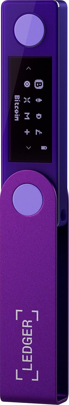 Ein lila Ledger-Hardware-Wallet. Es hat einen Bildschirm mit Symbolen. Es gibt zwei lila Knöpfe. Das Wort 'LEDGER' ist unten aufgedruckt.