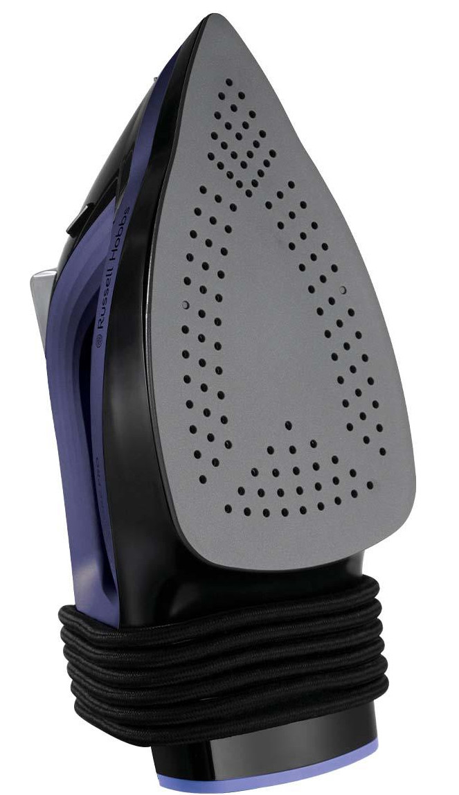 Czarne i fioletowe żelazko, owinięty kabel, szara stopa z otworami, widok z kąta.