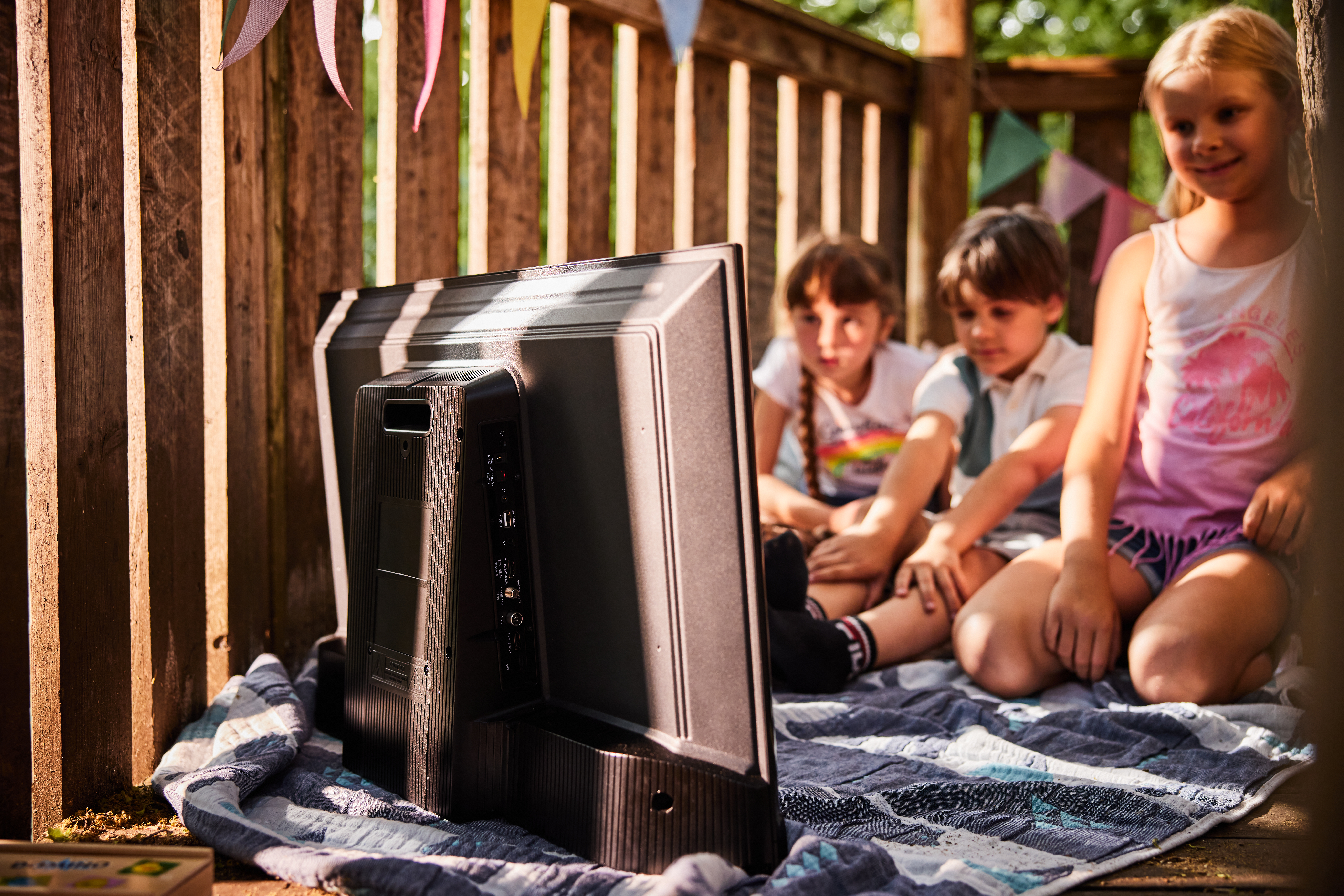 Telewizor przenośny LED PEAQ PTV 32GH-5023C-B 32'' HD 60Hz Google TV Chromecast