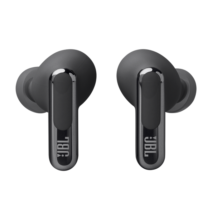 Dos auriculares JBL negros con detalles plateados. Cada auricular tiene el logotipo de JBL.