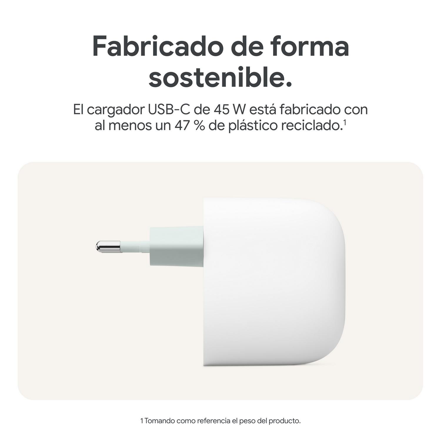 La parte trasera de un reloj inteligente Polar Pacer púrpura con la correa y la hebilla visibles.