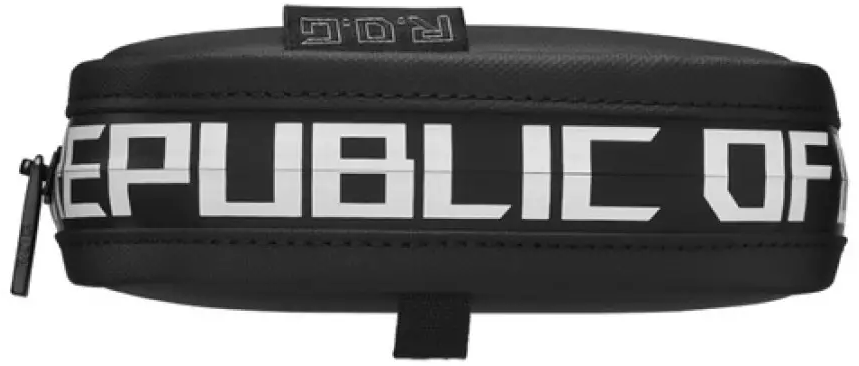 Pochette noire de la marque ROG avec texte blanc. Le texte indique 'REPUBLIC OF' en grandes lettres.